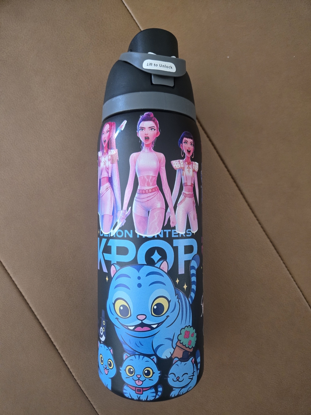 NIB KPop Demon Hunters 32 oz Black Insulated Water Bottle Tumbler